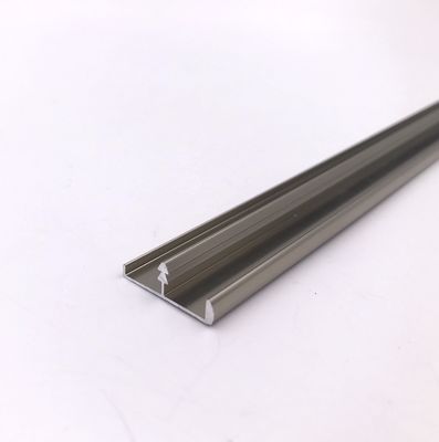 Хорошая цена 18.6mm t формируют прессованные профили алюминиевой отделки декоративные окаймляясь онлайн